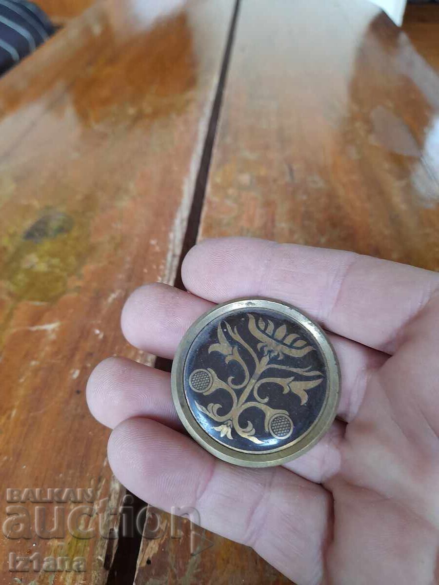 Old badge, brooch with price 11.00 BGN | € 5.62 Old badge, brooch with price 11.00 BGN | € 5.62