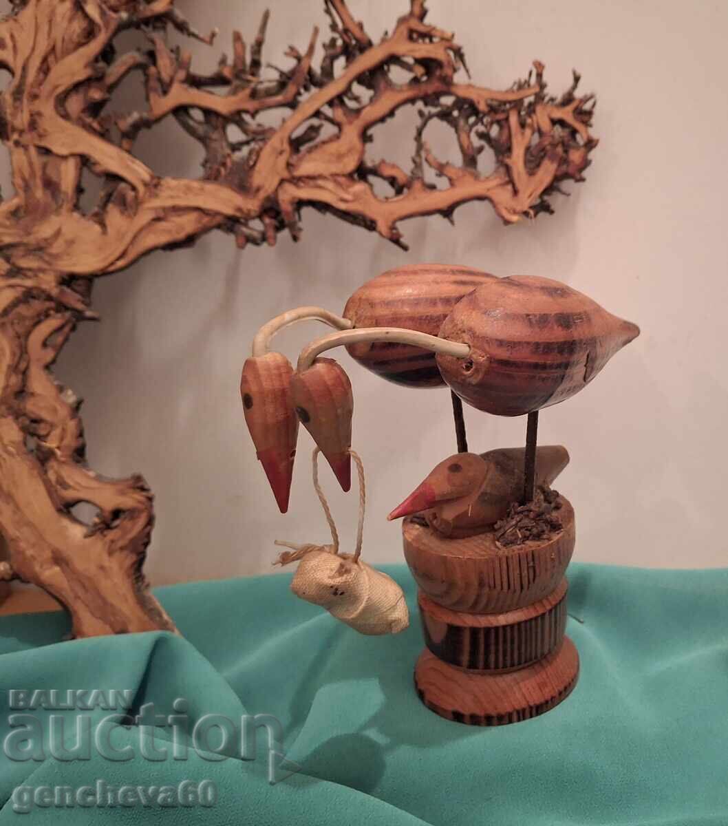 Figură rară din lemn veche, berze cu preț 30.00 BGN | € 15.34 Figură rară din lemn veche, berze cu preț 30.00 BGN | € 15.34