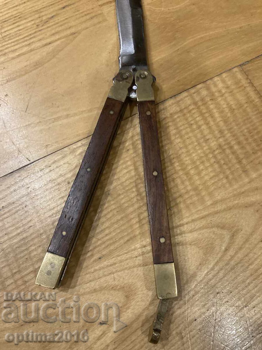 Auction Butterfly knife Auction Butterfly knife