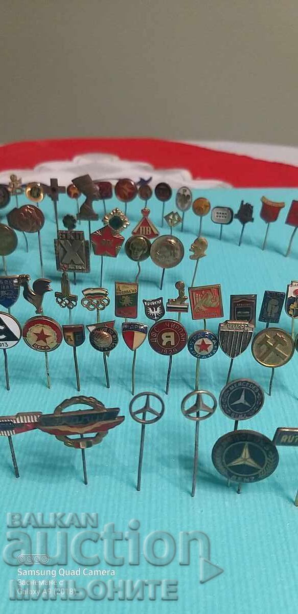 Lot of 110 badges - 6