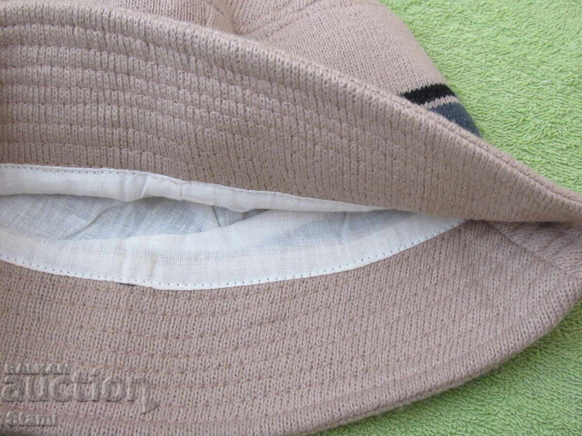 Auction Knitted hat with brim, cappuccino color, new Auction Knitted hat with brim, cappuccino color, new