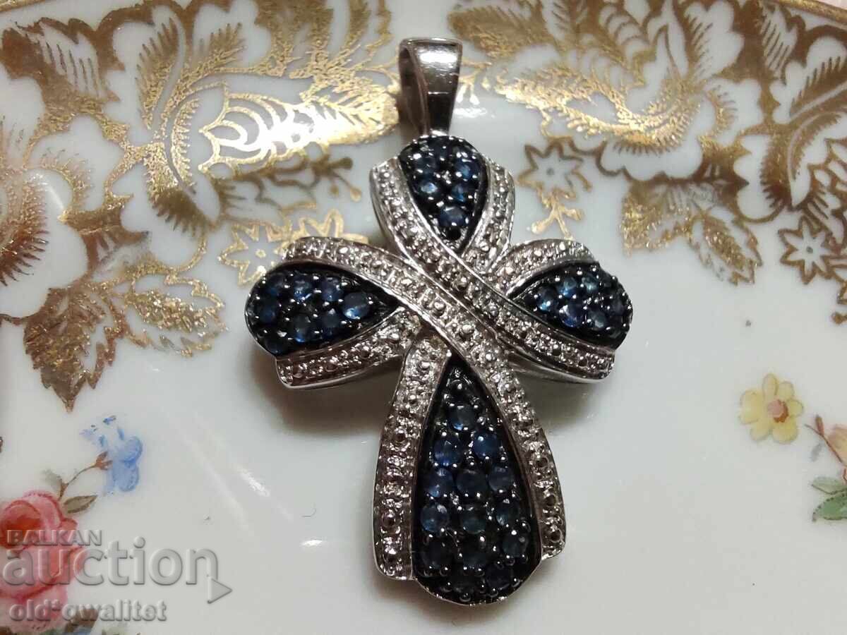 Ασημένιος σταυρός, κολιέ, μπλε διαμάντια Ασήμι 925 με τιμή 997.00 BGN | € 509.76 Ασημένιος σταυρός, κολιέ, μπλε διαμάντια Ασήμι 925 με τιμή 997.00 BGN | € 509.76