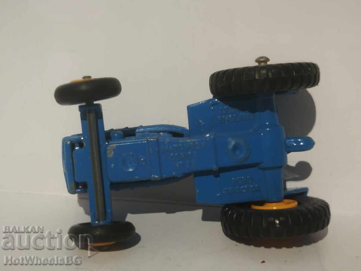 - MATCHBOX LESNEY. No. 39C Ford Tractor 1967 - 5 - MATCHBOX LESNEY. No. 39C Ford Tractor 1967 - 5