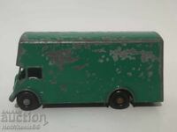 MATCHBOX LESNEY. No. 46B "Pickfords" Removal Van 1960