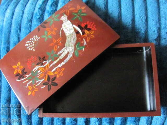 Delivery of Old jewelry box, mother of pearl, North Korea, marked