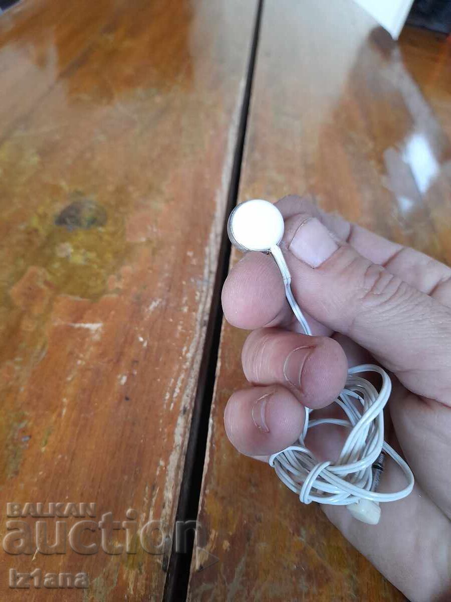 Old radio receiver with price 10.00 BGN | € 5.11