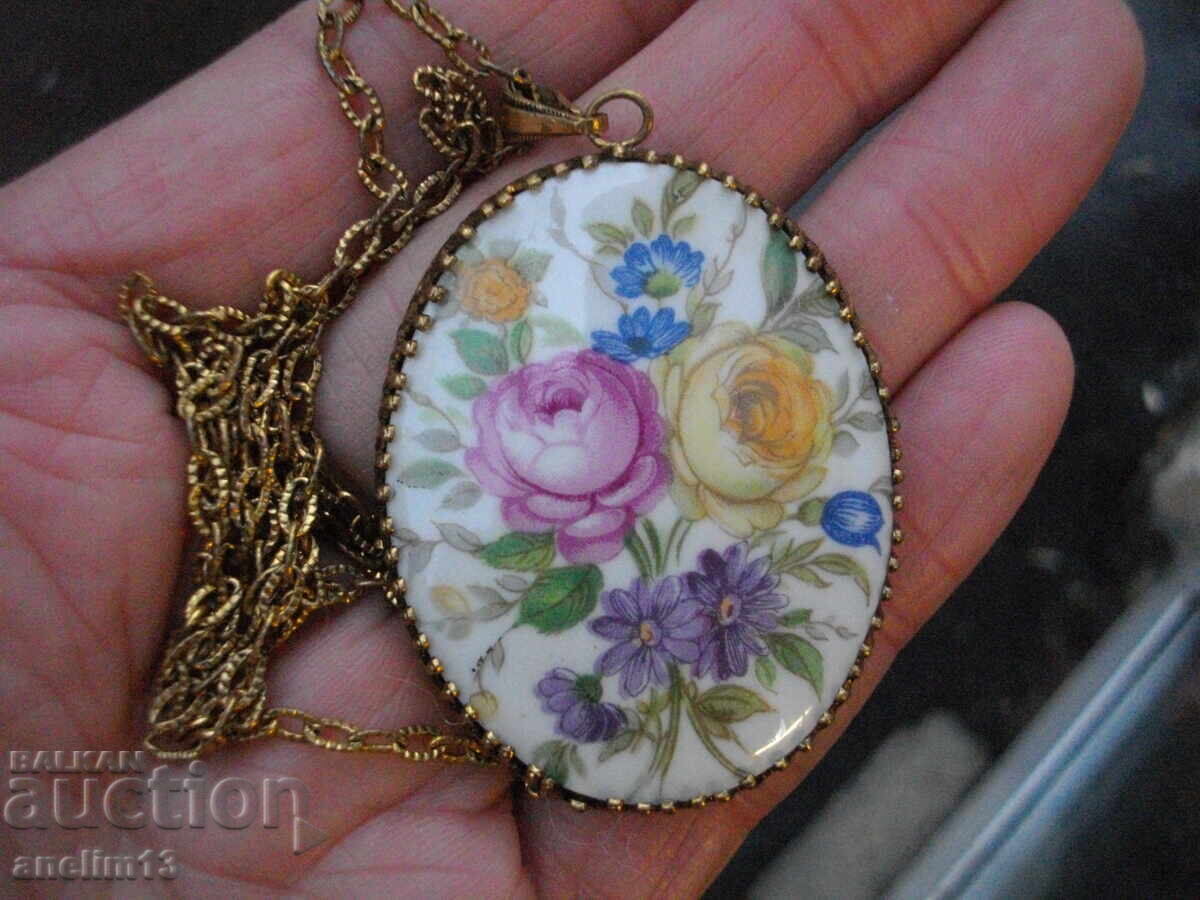 PENDANT COLIER VECHI PORTELAN cu preț € 23.00 | 44.98 BGN