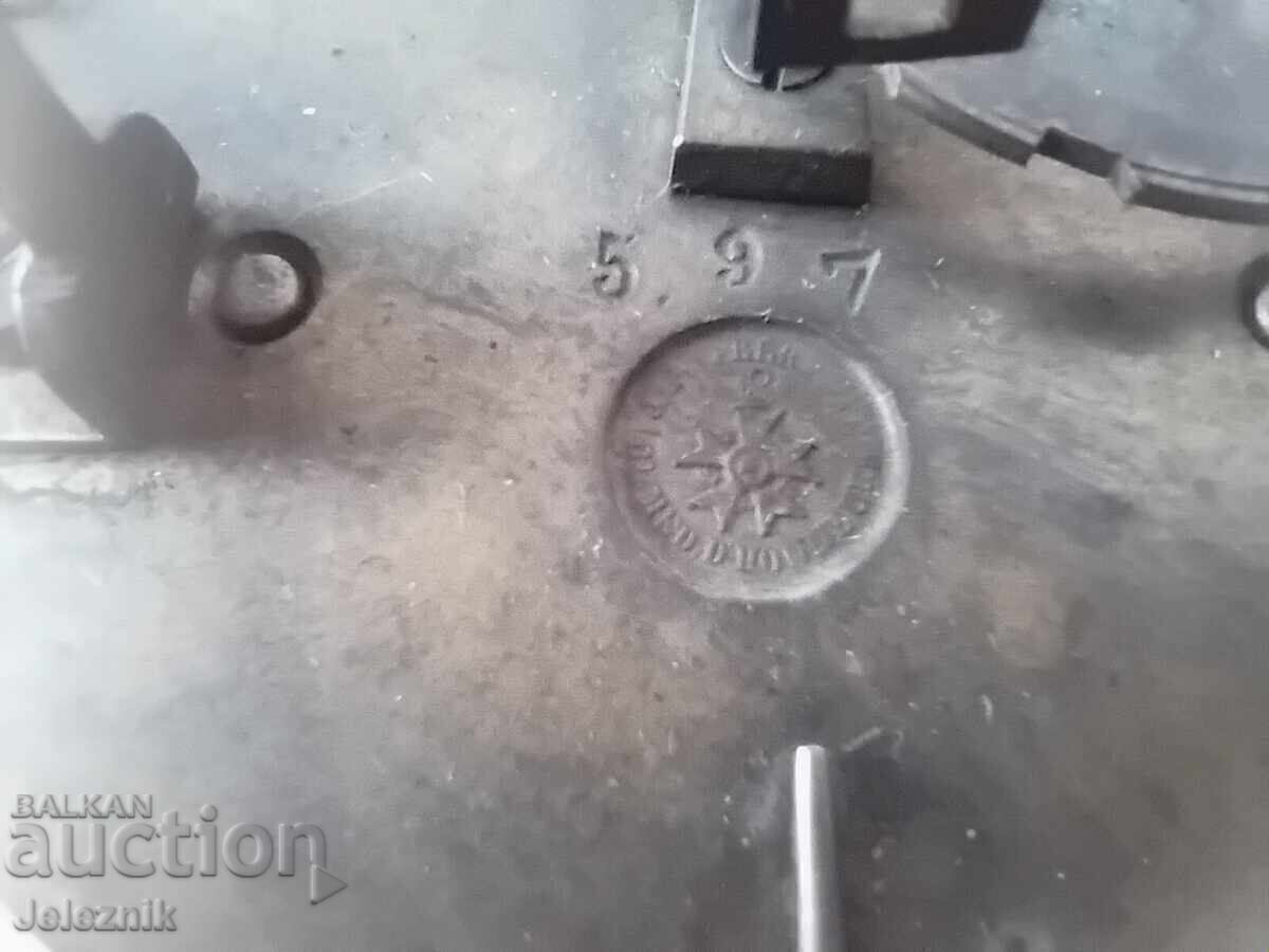 Mechanism for a Mantel Clock France/19th century-Works. - 6 Mechanism for a Mantel Clock France/19th century-Works. - 6