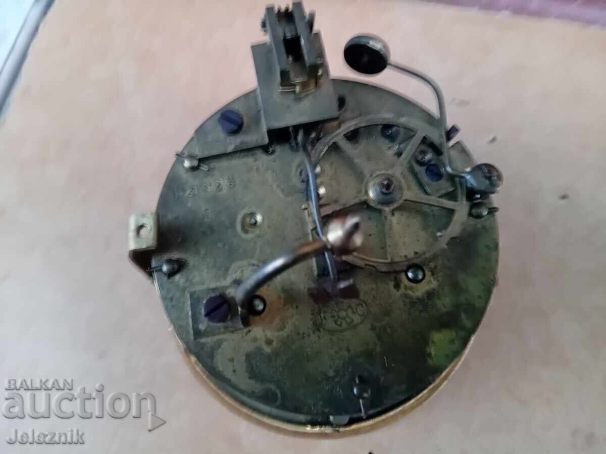 Auction Old Mantel Clock Mechanism France/19th Century-Works. Auction Old Mantel Clock Mechanism France/19th Century-Works.