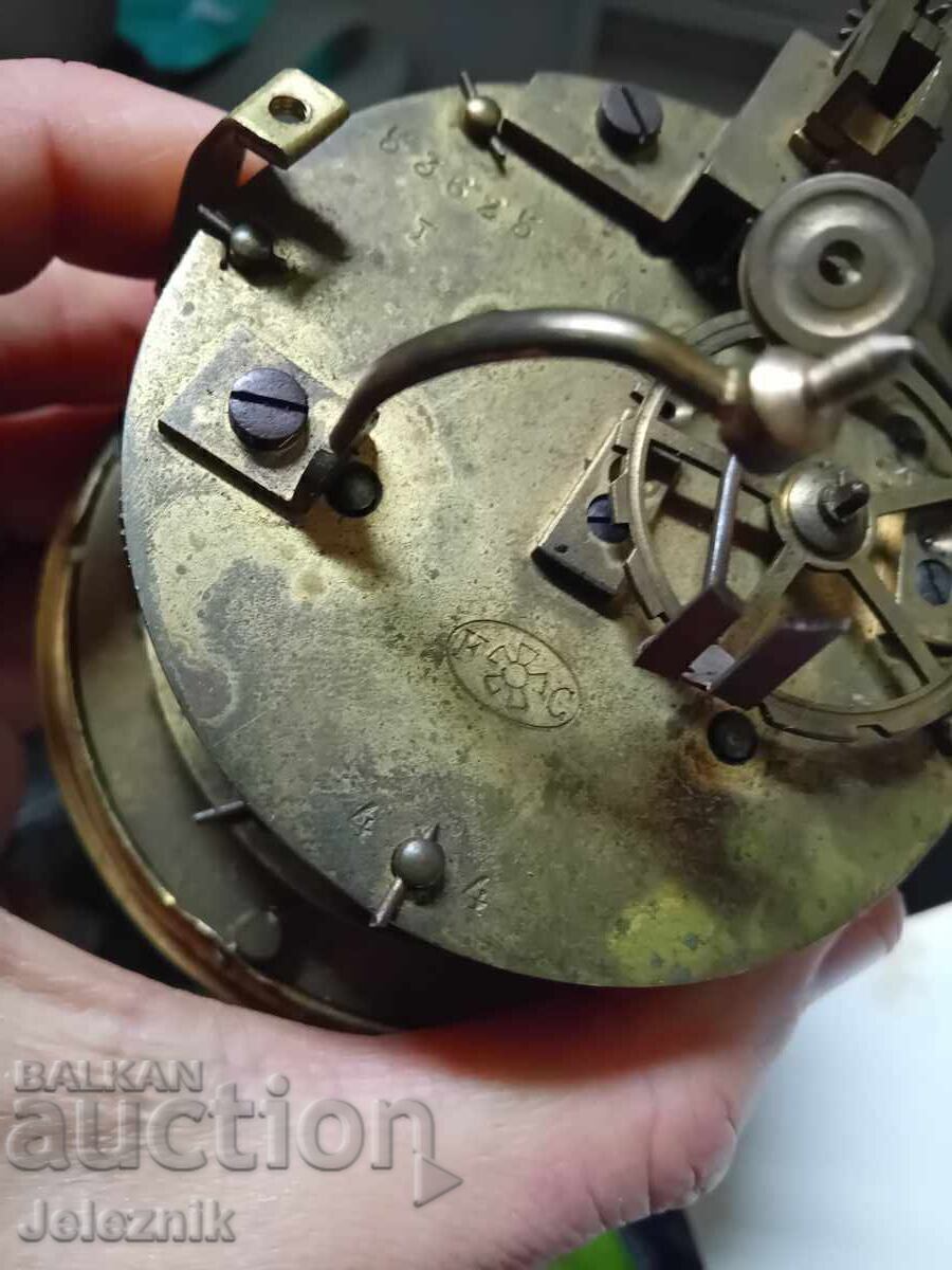 Old Mantel Clock Mechanism France/19th Century-Works. - 5 Old Mantel Clock Mechanism France/19th Century-Works. - 5