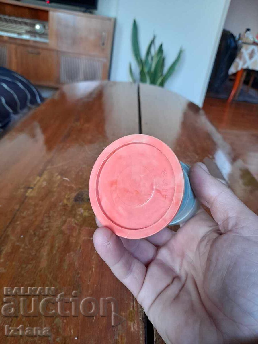 Delivery of Old folding cup Delivery of Old folding cup