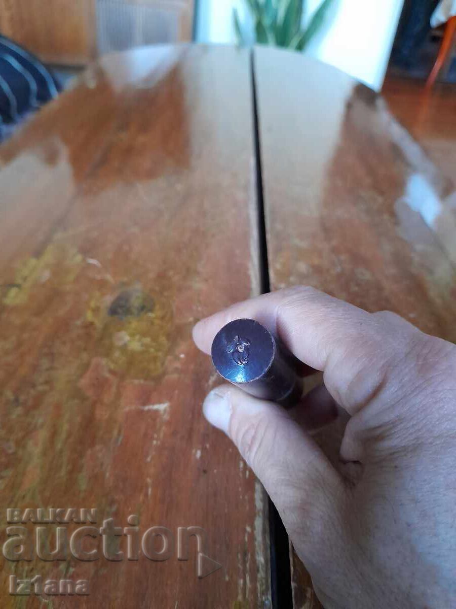 Delivery of Old Bella lipstick box