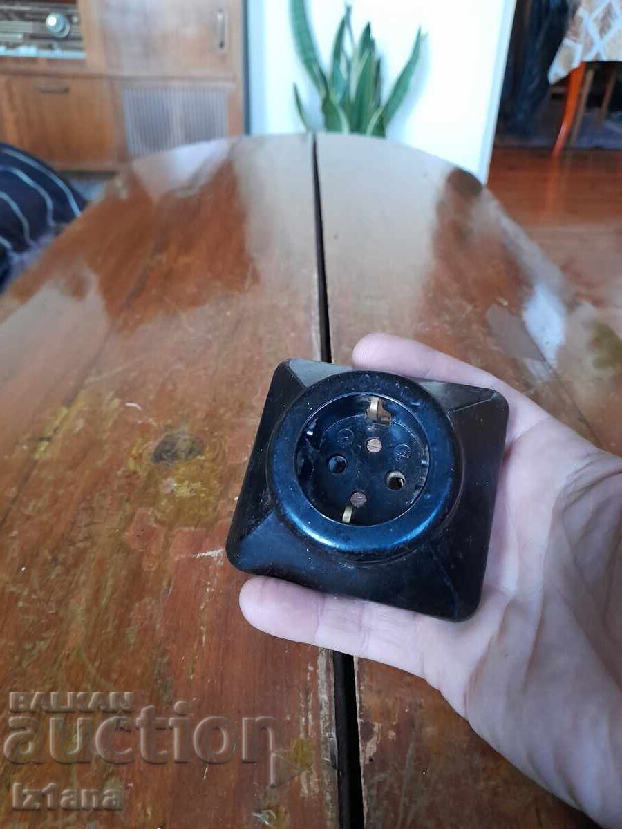 Old electrical outlet with price 14.00 BGN | € 7.16