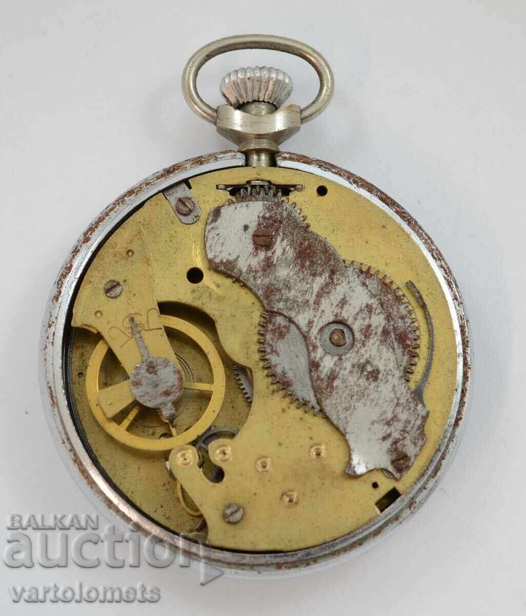 Ceas de buzunar antic - nu funcționează cu preț 15.00 BGN | € 7.67 Ceas de buzunar antic - nu funcționează cu preț 15.00 BGN | € 7.67