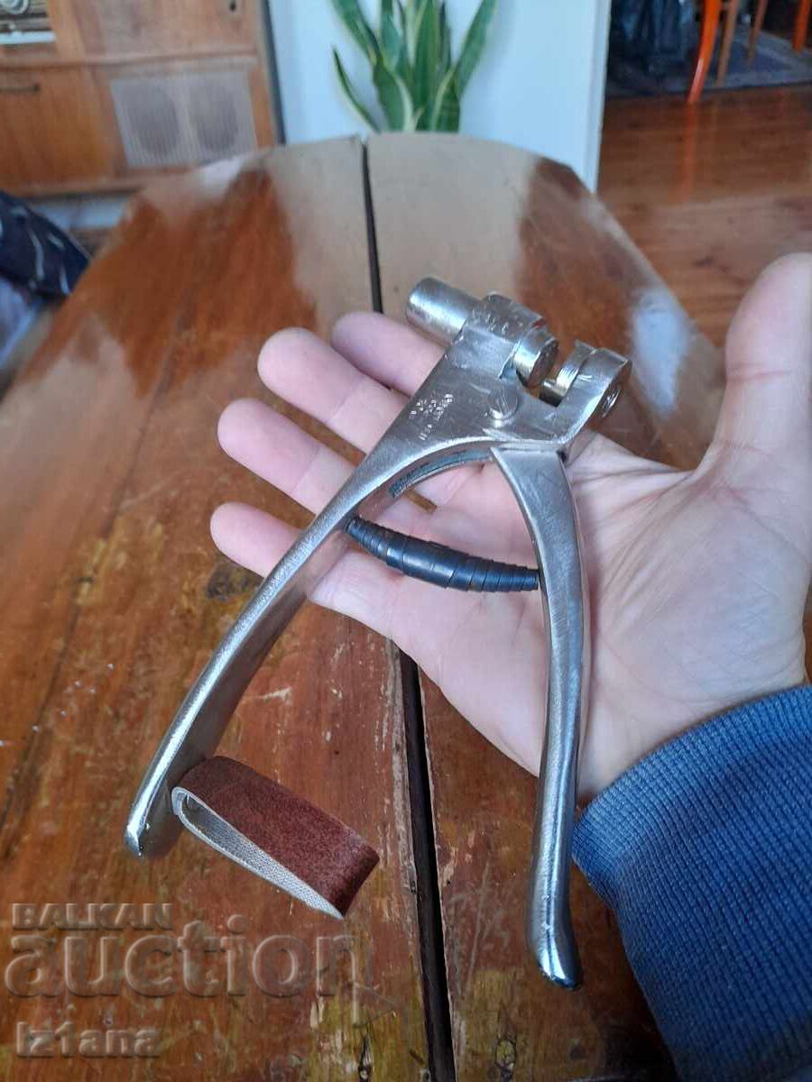 Auction  Old sealing pliers