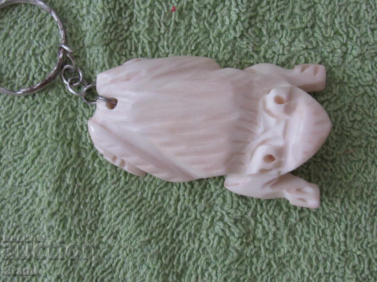 Auction Camel bone frog key chain, exquisite workmanship Auction Camel bone frog key chain, exquisite workmanship