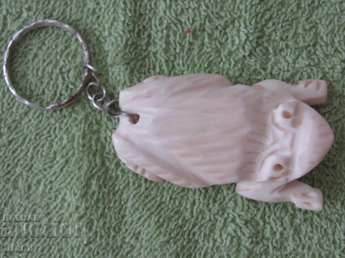Delivery of Camel bone frog key chain, exquisite workmanship Delivery of Camel bone frog key chain, exquisite workmanship