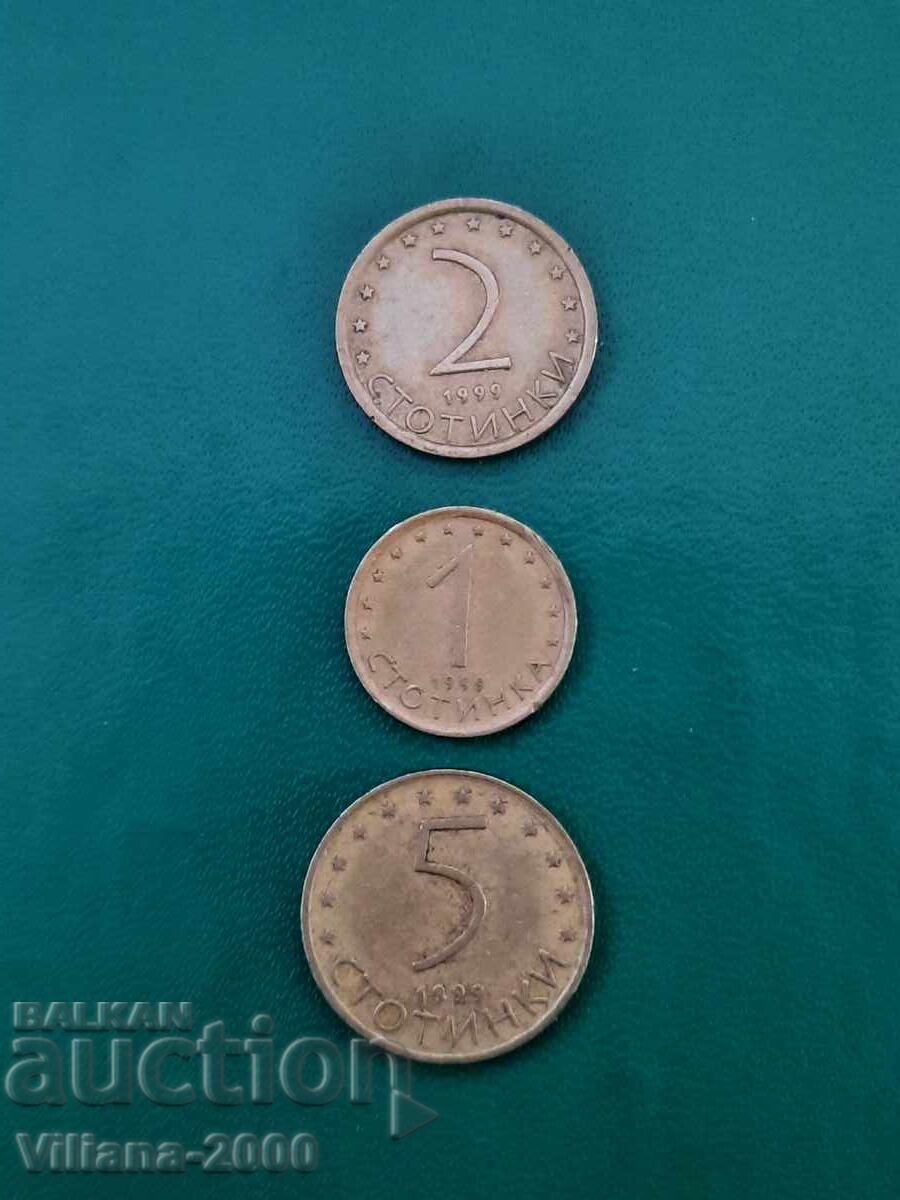 Lot of 3 coins from 1999.