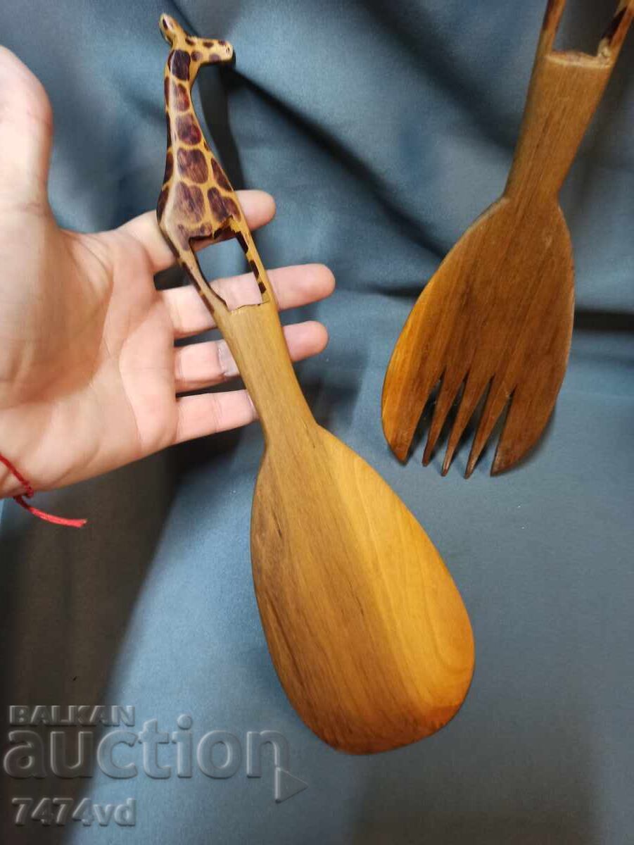 Auction CUTLERY. HANDMADE AFRICA WITH GIRAFFE Auction CUTLERY. HANDMADE AFRICA WITH GIRAFFE