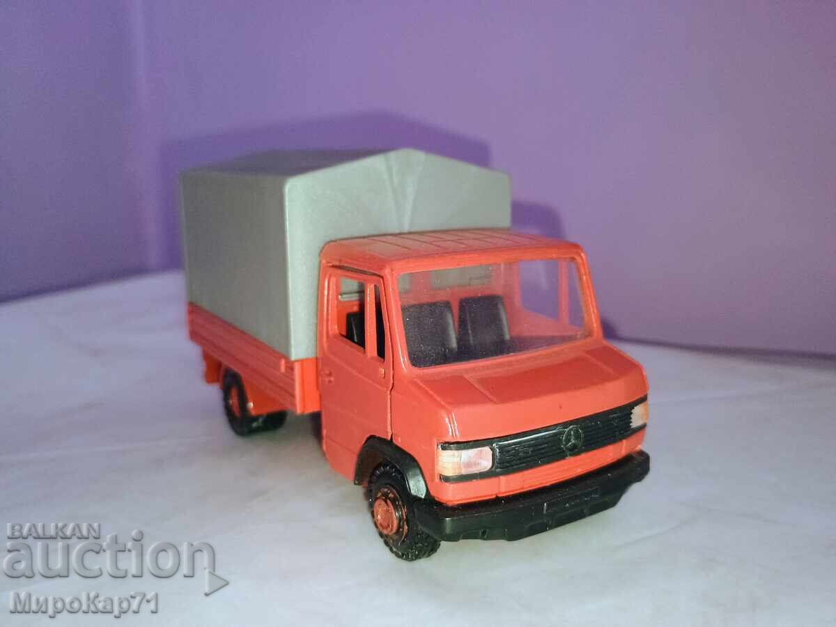 Camion de metal 1:43