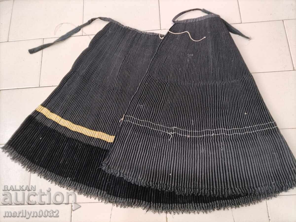 Old squealing costume with bruchnik embroidery with price 189.90 BGN | € 97.09 Old squealing costume with bruchnik embroidery with price 189.90 BGN | € 97.09