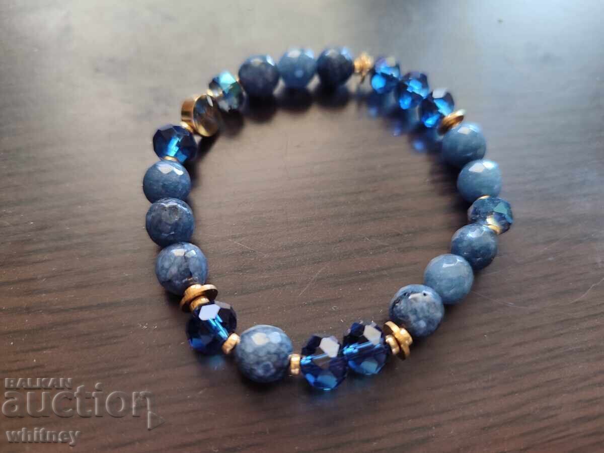 Βραχιόλι από νεφρίτη και κρύσταλλο Βραχιόλι από νεφρίτη και κρύσταλλο