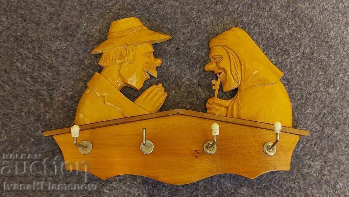 Retro wood hanger for connoisseurs