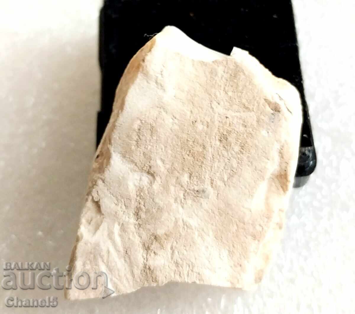 WHITE MILKY OPAL - PERU - 57.80 ct (601) with price 12.00 BGN | € 6.14 WHITE MILKY OPAL - PERU - 57.80 ct (601) with price 12.00 BGN | € 6.14