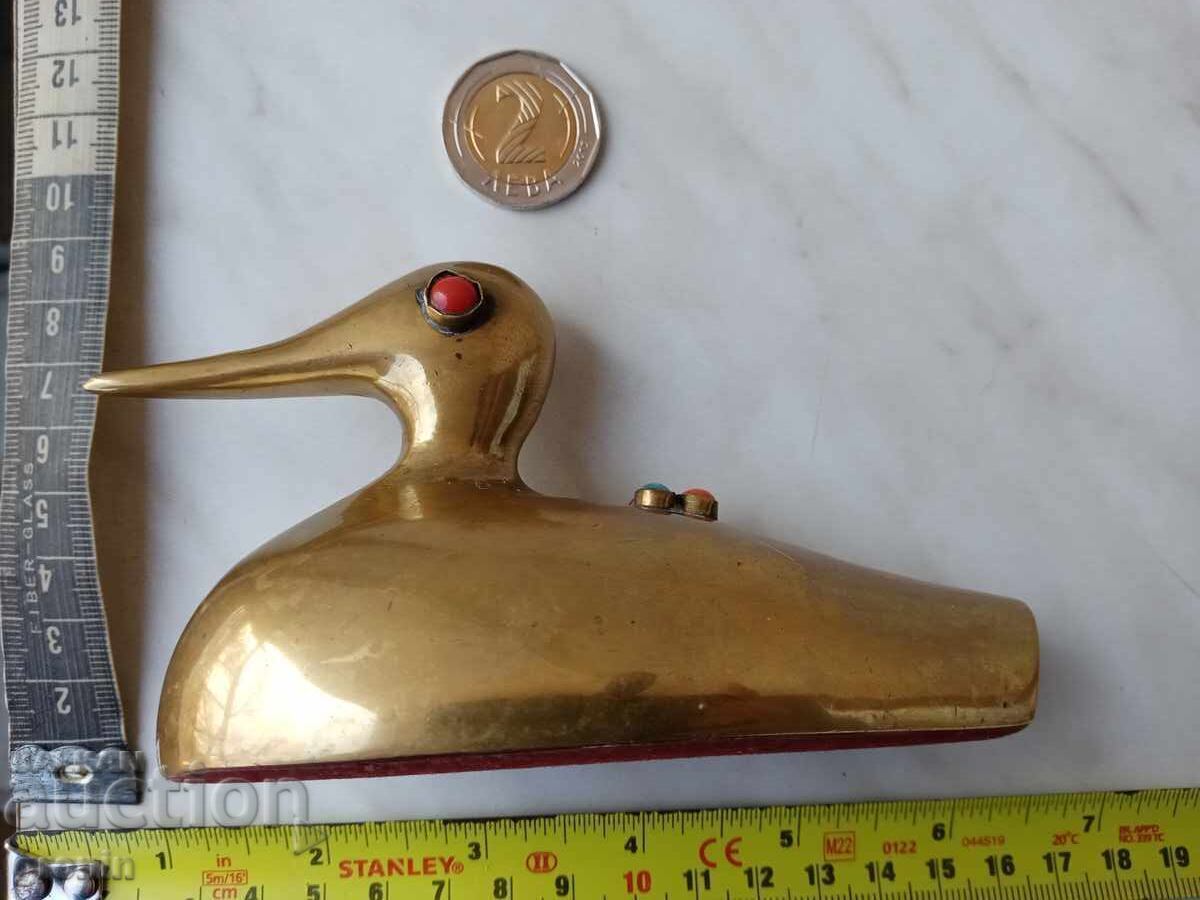 Bronze, Prespapiere, figure, brass, coral, art deco duck, bird, Pp with price 135.00 BGN | € 69.02 Bronze, Prespapiere, figure, brass, coral, art deco duck, bird, Pp with price 135.00 BGN | € 69.02