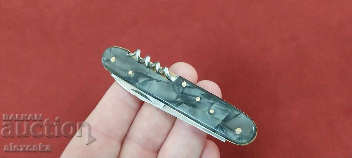 Παράδοση Παλιό μαχαίρι - σφυροδρέπανο