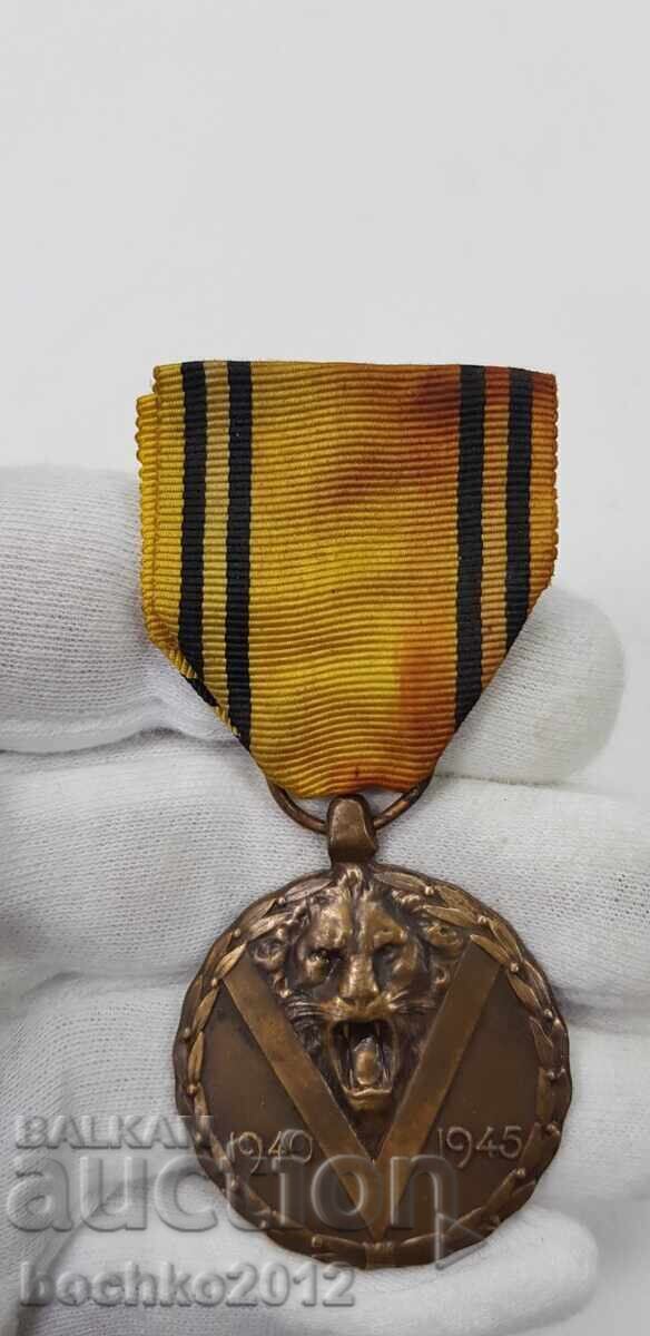 Delivery of Collectible bronze war medal 1940-1945 - Belgium Delivery of Collectible bronze war medal 1940-1945 - Belgium