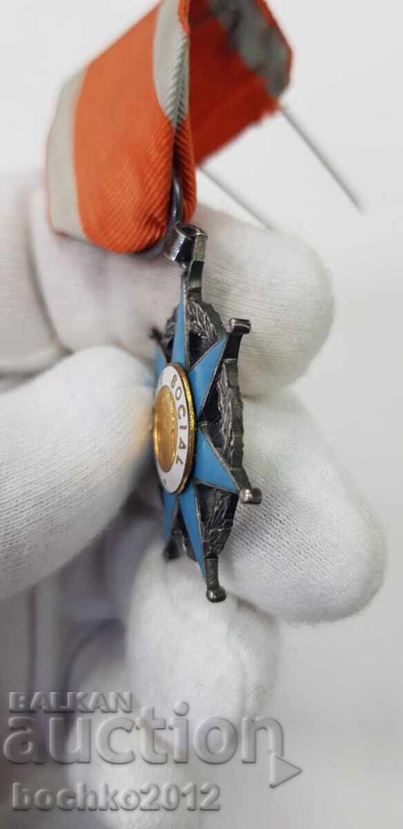 Delivery of Beautiful order, medal For Social Merit - France Delivery of Beautiful order, medal For Social Merit - France