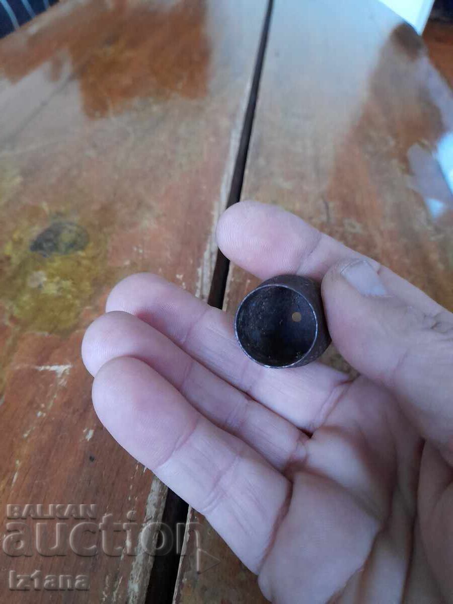 Auction  Old tailor's thimble