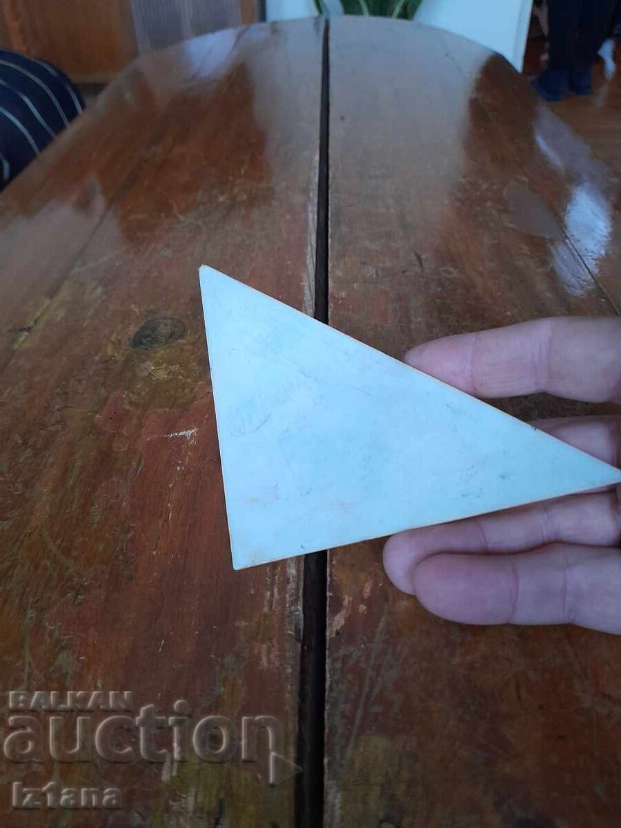 Auction Old school triangle Auction Old school triangle