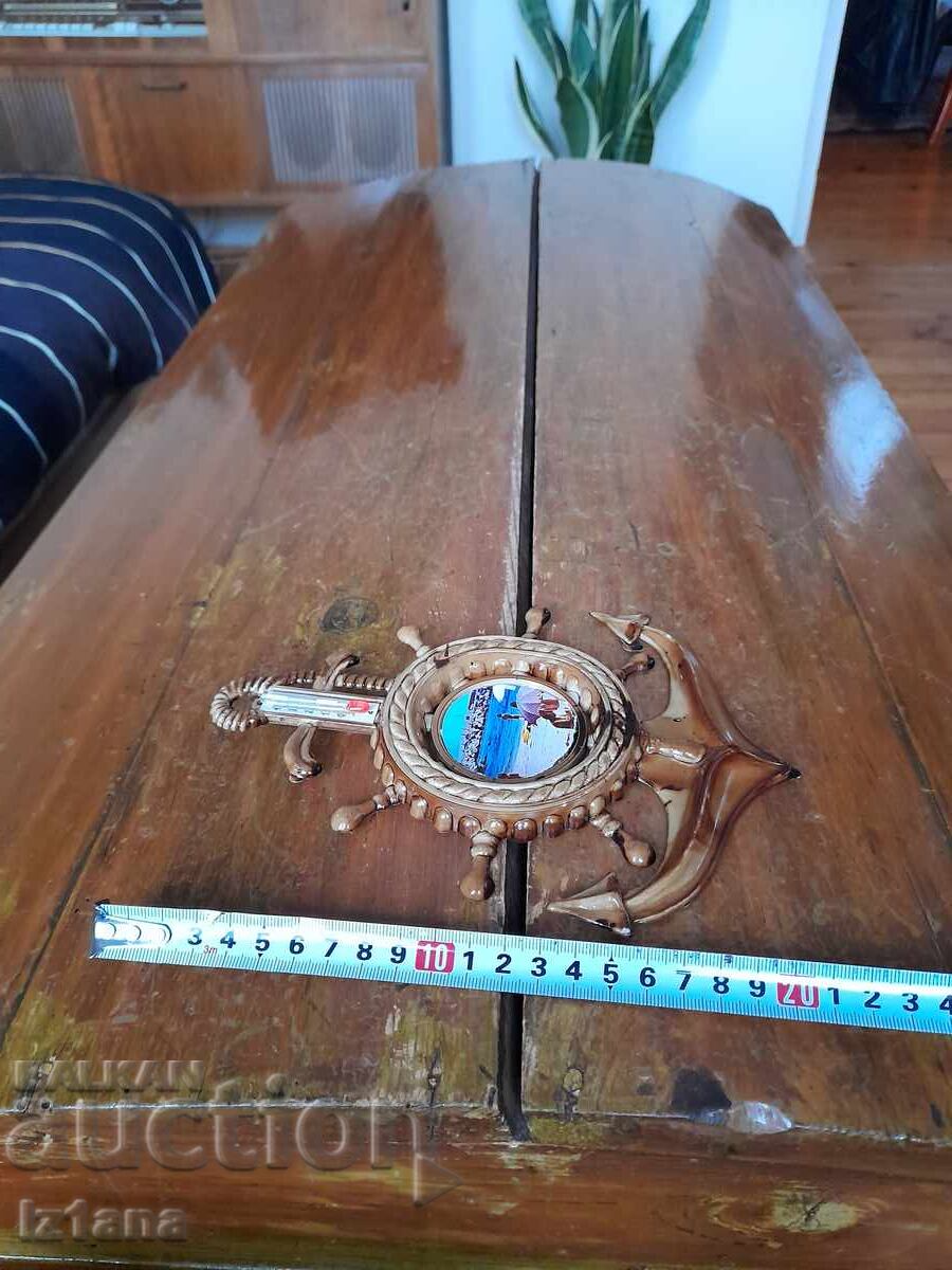 Delivery of Old souvenir thermometer