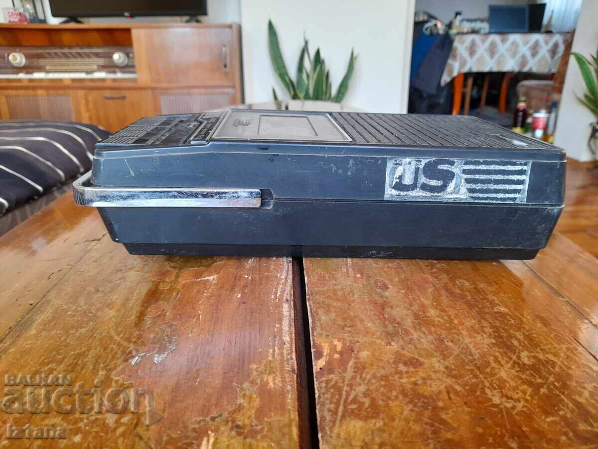 Old Hitachi TRQ-247 cassette player - 6 Old Hitachi TRQ-247 cassette player - 6