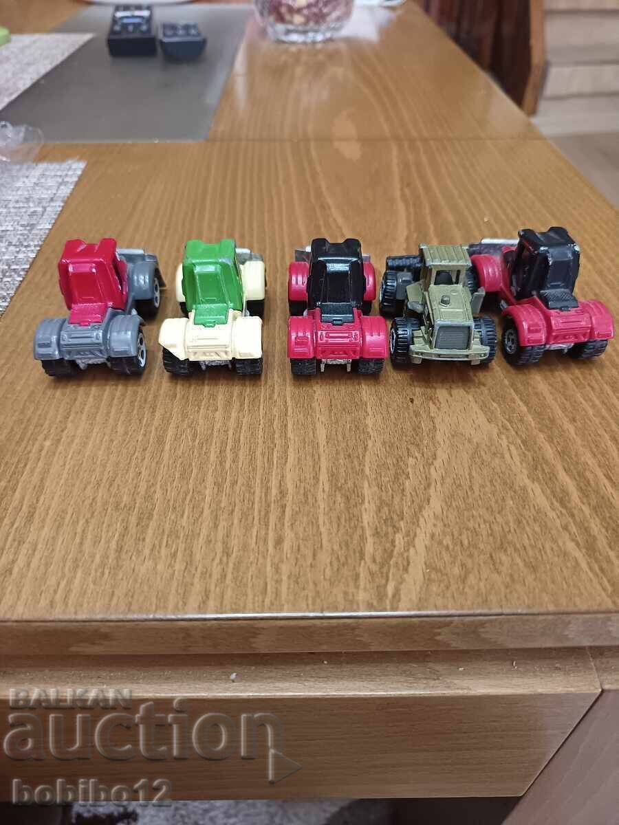 Livrarea Mașinuțe Matchbox Tractor cu plug 5 buc. pentru 20