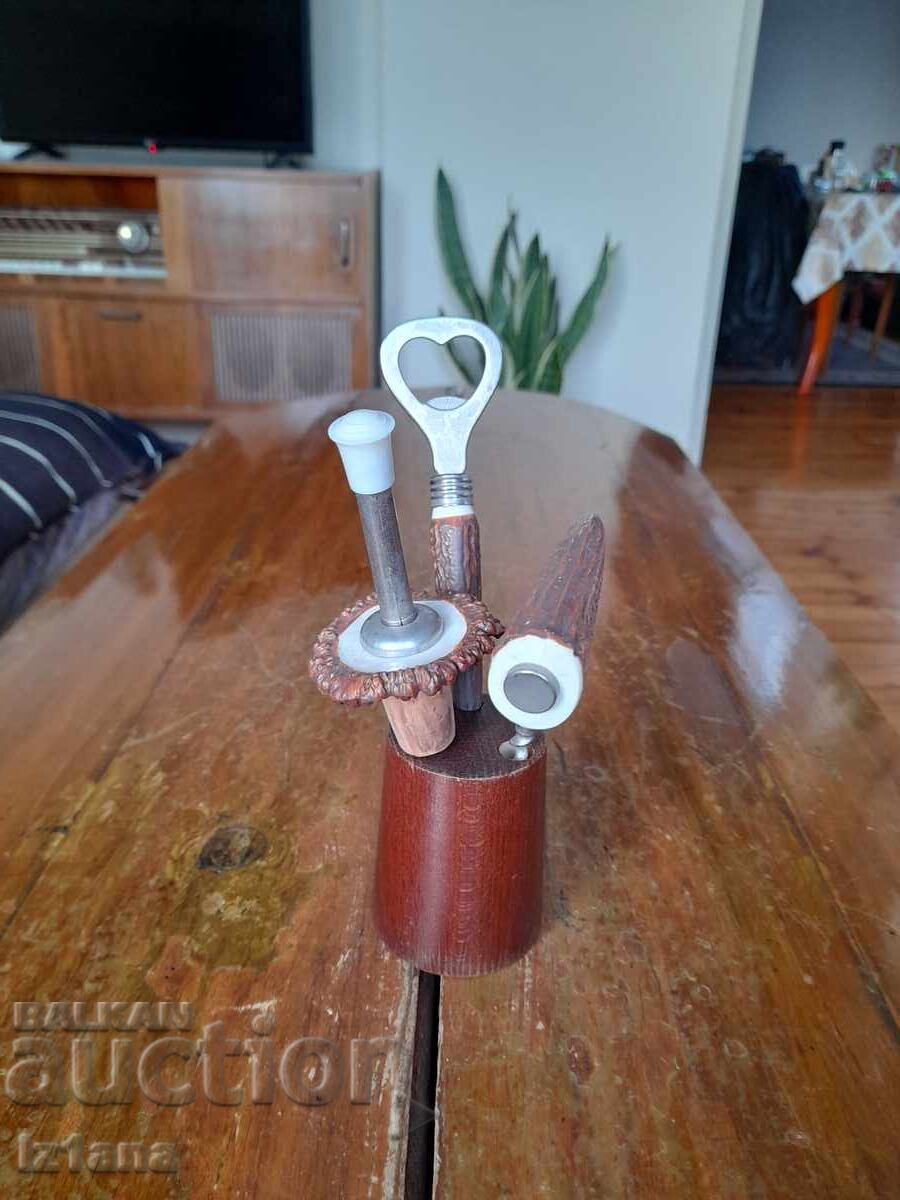 An old set of openers with price 55.00 BGN | € 28.12 An old set of openers with price 55.00 BGN | € 28.12