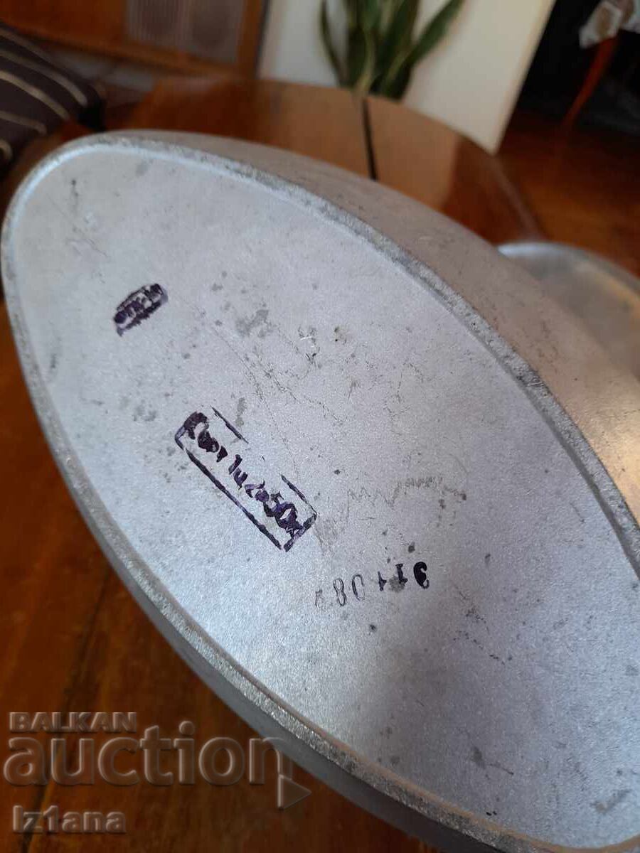 Old aluminum pot - 7