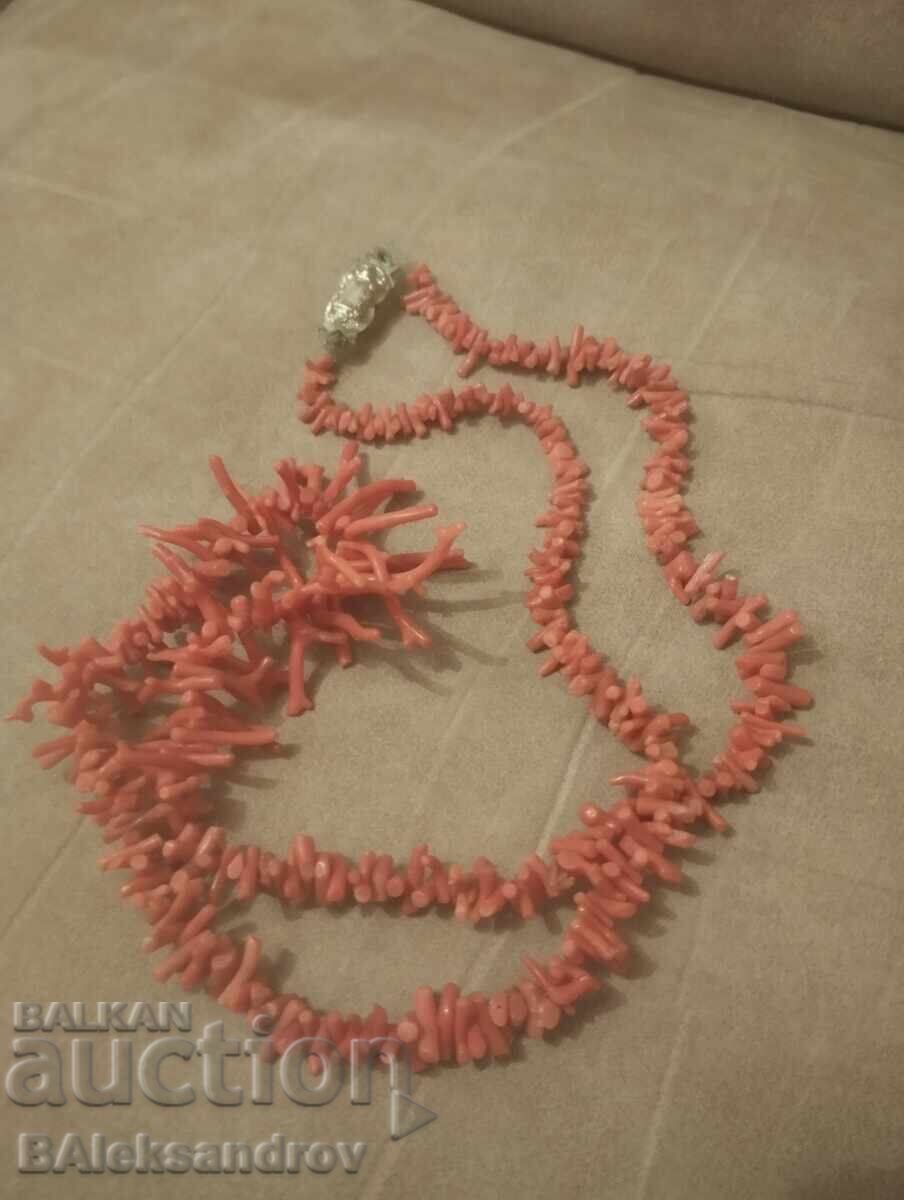 Delivery of Natural coral necklace
