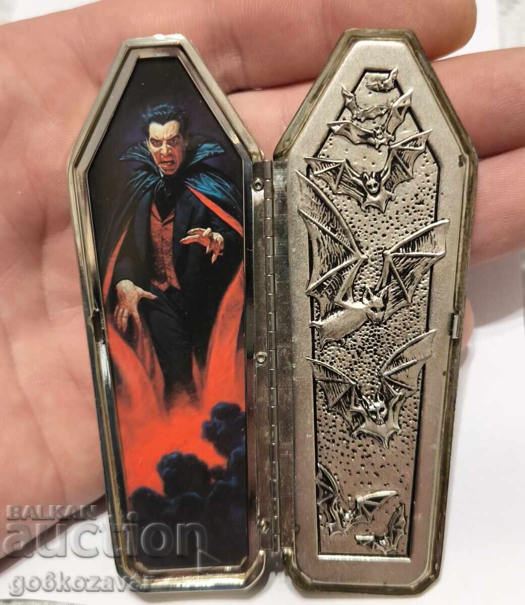 Auction Knife from the movie Count Dracula Franklin mint! Auction Knife from the movie Count Dracula Franklin mint!