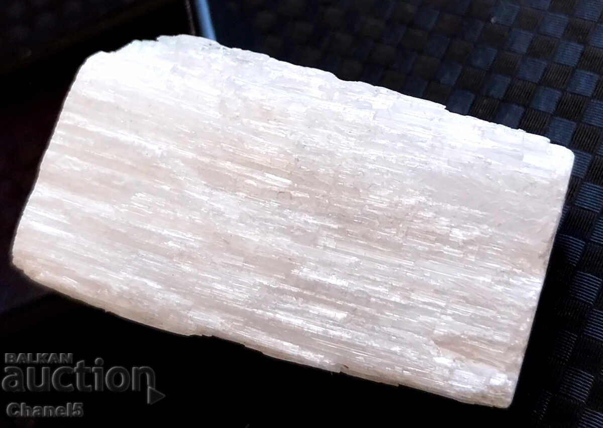 NATURAL SELENITE - MOROCCO, SAHARA - 63.00 ct- (630) with price 12.00 BGN | € 6.14 NATURAL SELENITE - MOROCCO, SAHARA - 63.00 ct- (630) with price 12.00 BGN | € 6.14