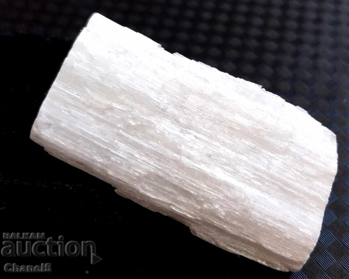 Auction NATURAL SELENITE - MOROCCO, SAHARA - 63.00 ct- (630) Auction NATURAL SELENITE - MOROCCO, SAHARA - 63.00 ct- (630)