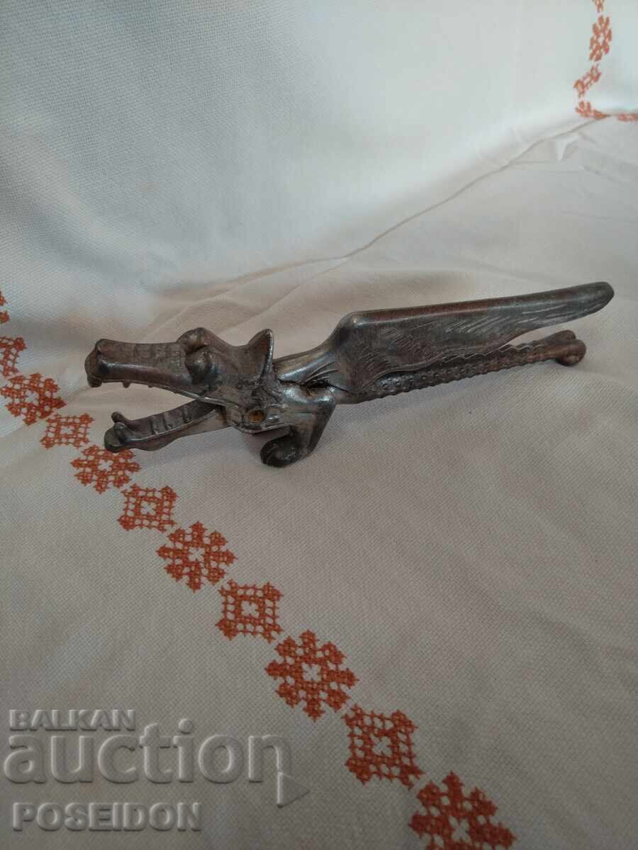 NUTCRACKER DRAGON NUTCRACKER DRAGON