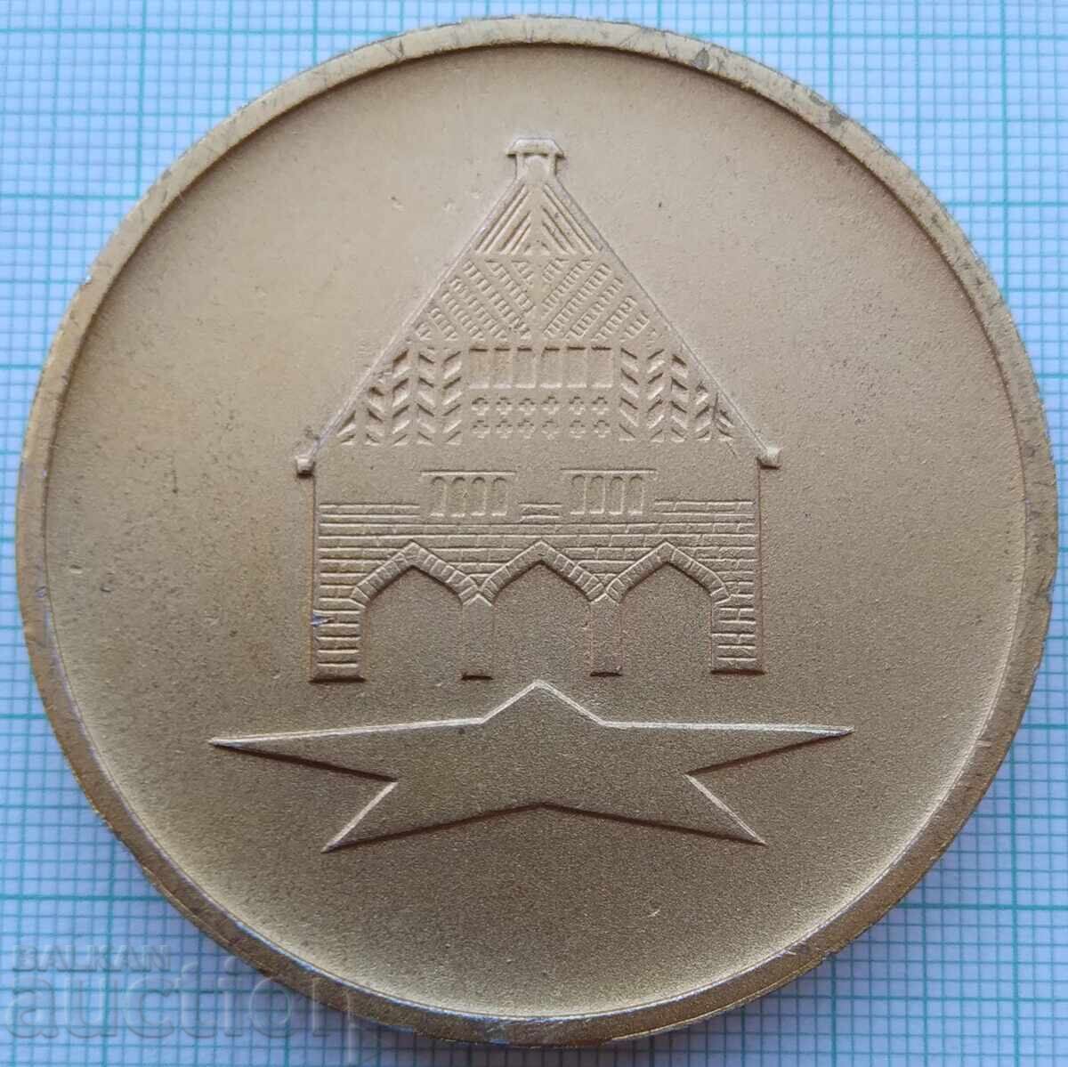 17630 DTSB DDR Plaque - East Germany - 56mm with price 6.00 BGN | € 3.07 17630 DTSB DDR Plaque - East Germany - 56mm with price 6.00 BGN | € 3.07