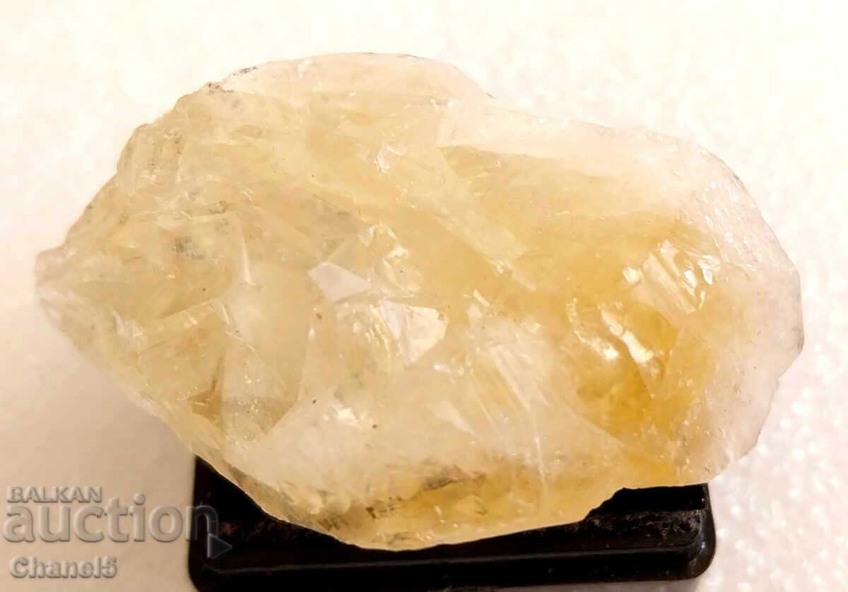 NATURAL GOLDEN CITRINE, BRAZIL - 92.30 carats (633) with price 20.00 BGN | € 10.23 NATURAL GOLDEN CITRINE, BRAZIL - 92.30 carats (633) with price 20.00 BGN | € 10.23