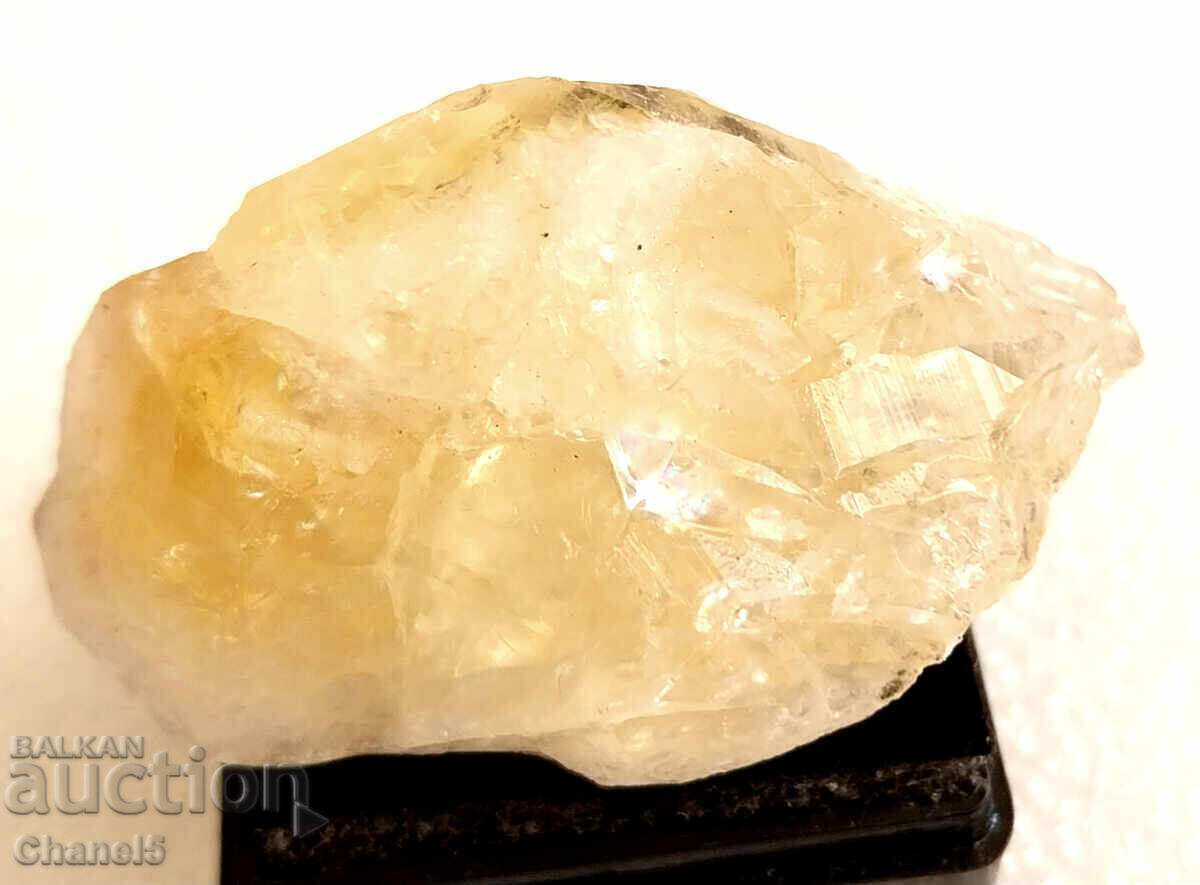 Auction NATURAL GOLDEN CITRINE, BRAZIL - 92.30 carats (633) Auction NATURAL GOLDEN CITRINE, BRAZIL - 92.30 carats (633)