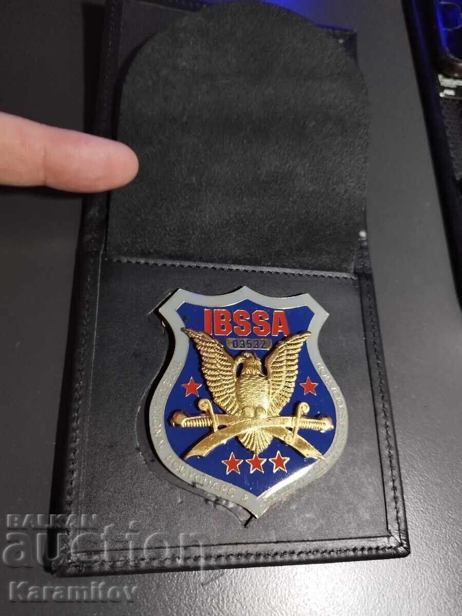 Метален знак IBSSA с кожен калъф