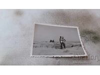 Photo Two young women on the sand dunes