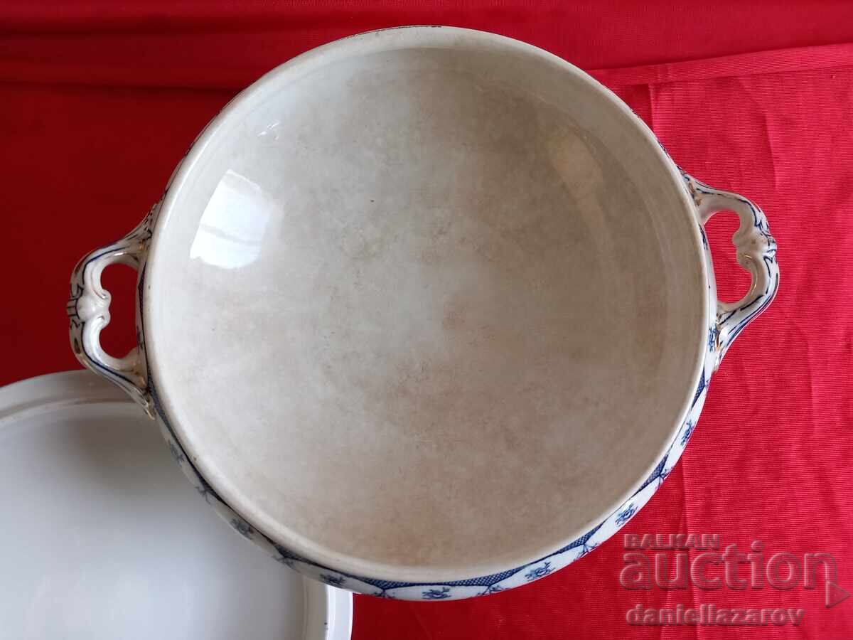 Παράδοση 1900 Old Anglian Porcelain Terrine, Wedgwood Soup Bowl Παράδοση 1900 Old Anglian Porcelain Terrine, Wedgwood Soup Bowl
